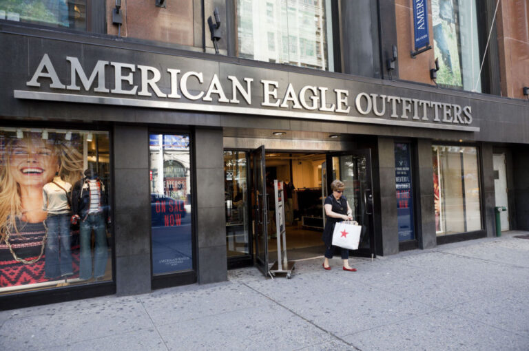 US retailer AEO’s gross profit declines 26% in Q2 FY22