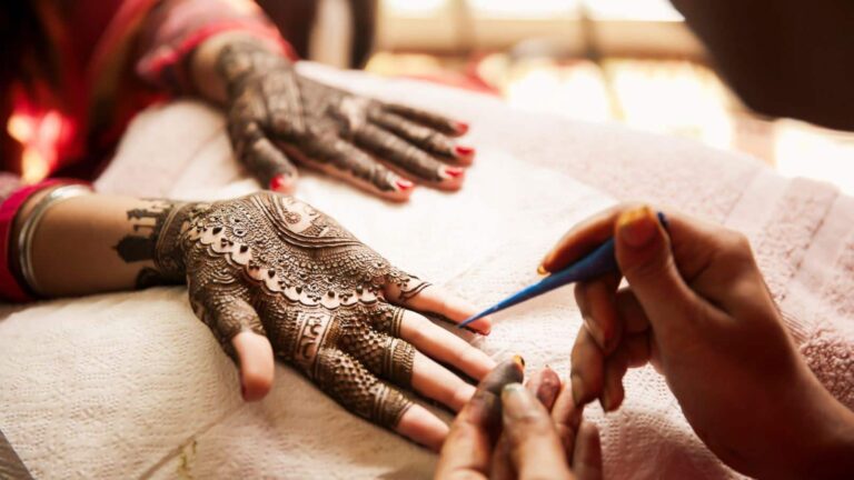 How to darken mehndi? Here are 6 home remedies