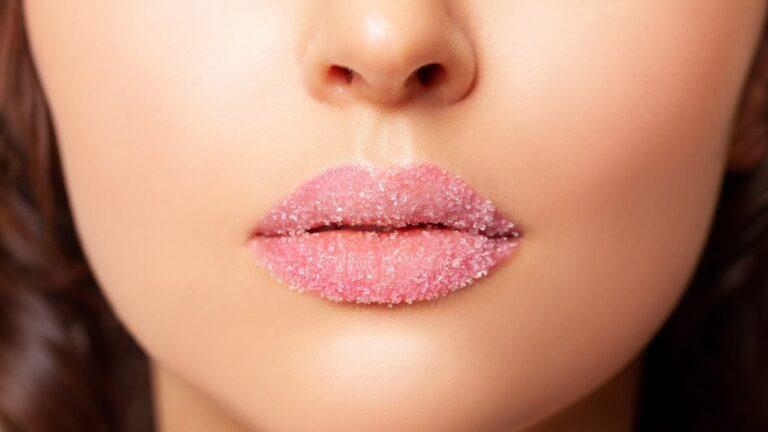 5 DIY lip scrubs to exfoliate dead skin on lips