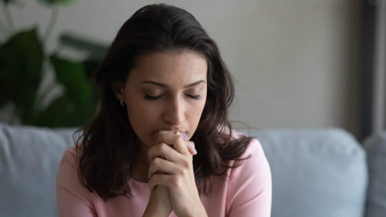 5 tips to cope with depression after abortion