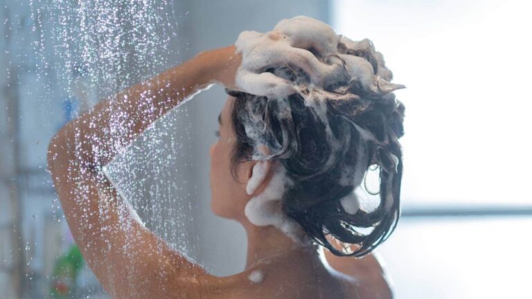 4 Ingredients in your shampoo that are worst for your hair