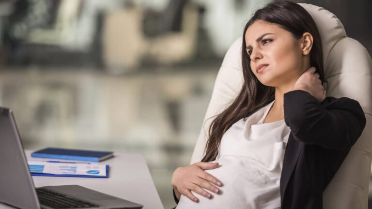 Working while pregnant: 10 tips to help you balance life