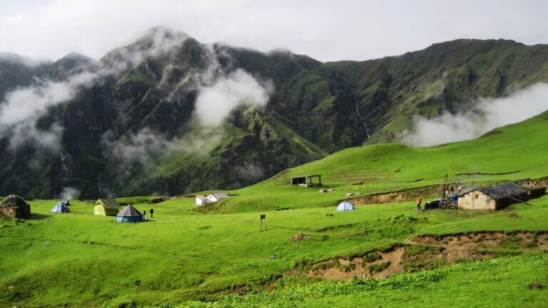 Dayara Bugyal Trek : Best time to visit and complete itinerary