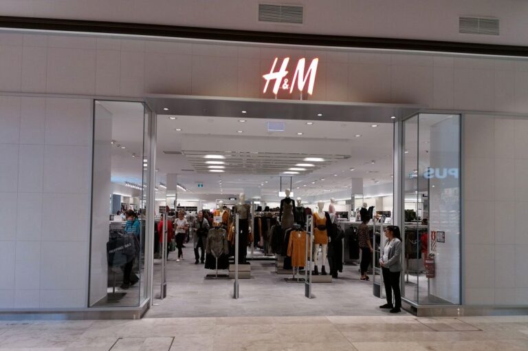 Sweden’s H&M group’s sales grow 12% to SEK 223,571 mn in FY22