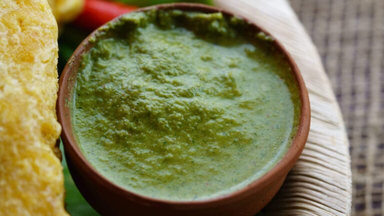 From coriander to tomato, learn how to make healthy chutneys