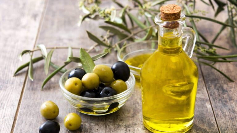 5 foods rich in healthy fats for diabetes patient