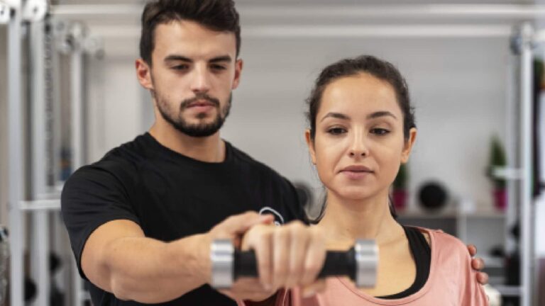 Looking for a good fitness trainer? Steer clear of these 5 signs