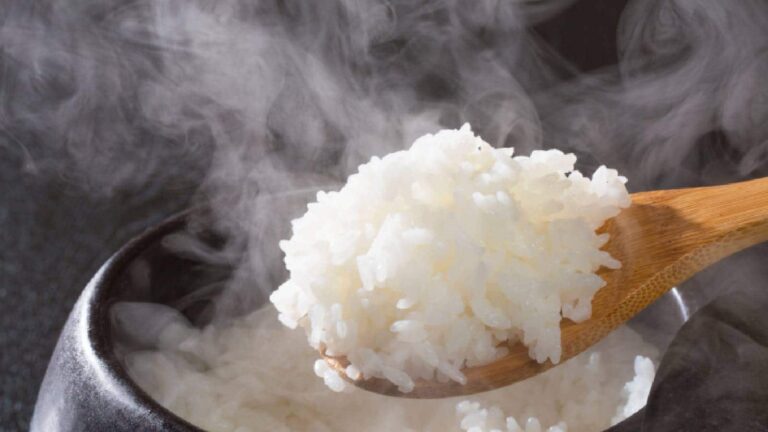 Is eating rice for breakfast a healthy idea?