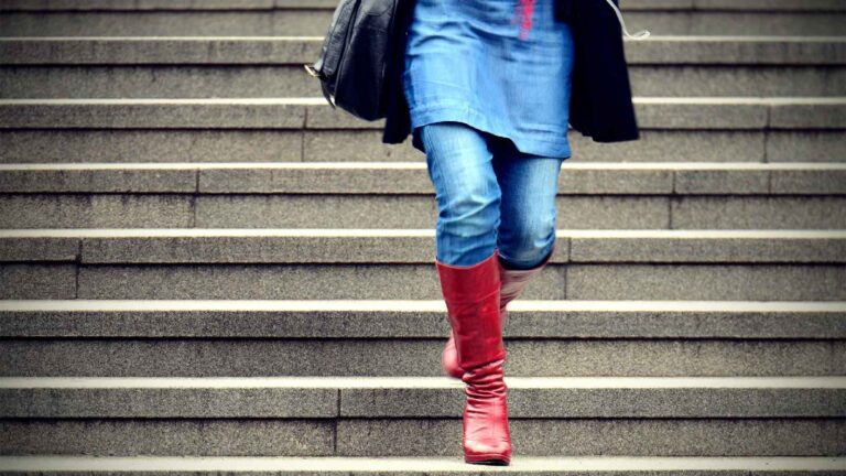 Climbing stairs? Try walking down the stairs for health benefits