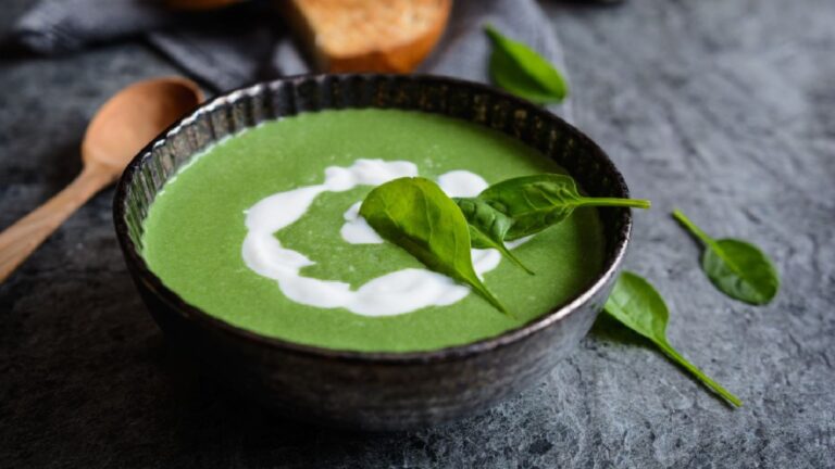 National Spinach Day: Healthy palak recipes for you