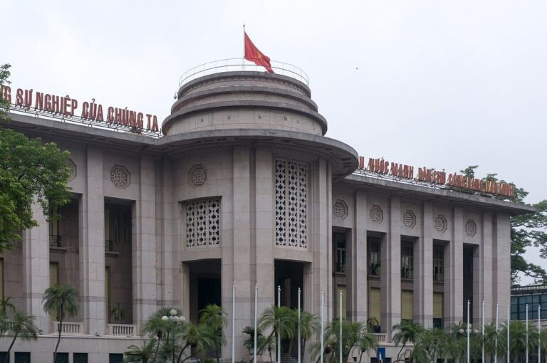 State Bank of Vietnam cuts key policy interest rates to boost growth
