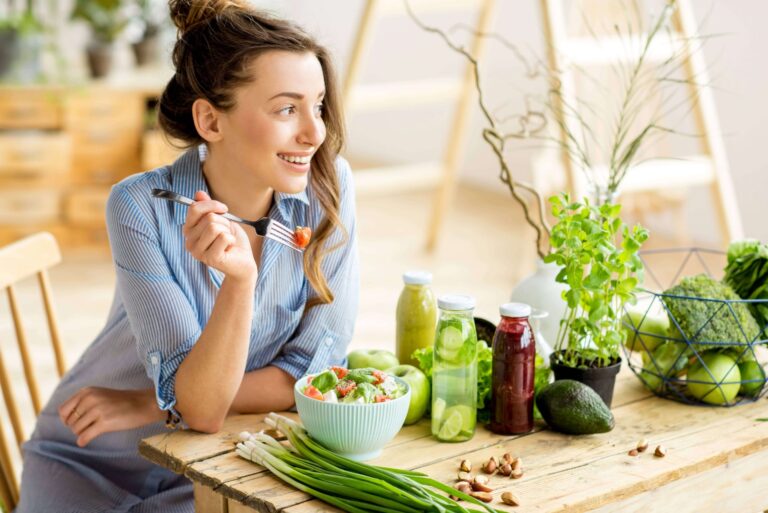 The Essential Guide to a Healthy Diet for Women: Nourish Your Body and Thrive